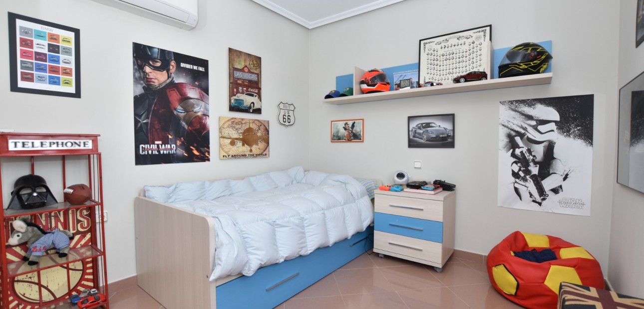 Sale - Detached Villa -
Orihuela Costa - Los Dolses
