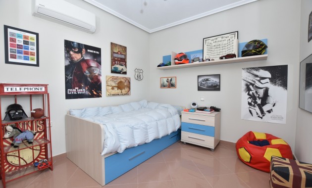 Sale - Detached Villa -
Orihuela Costa - Los Dolses