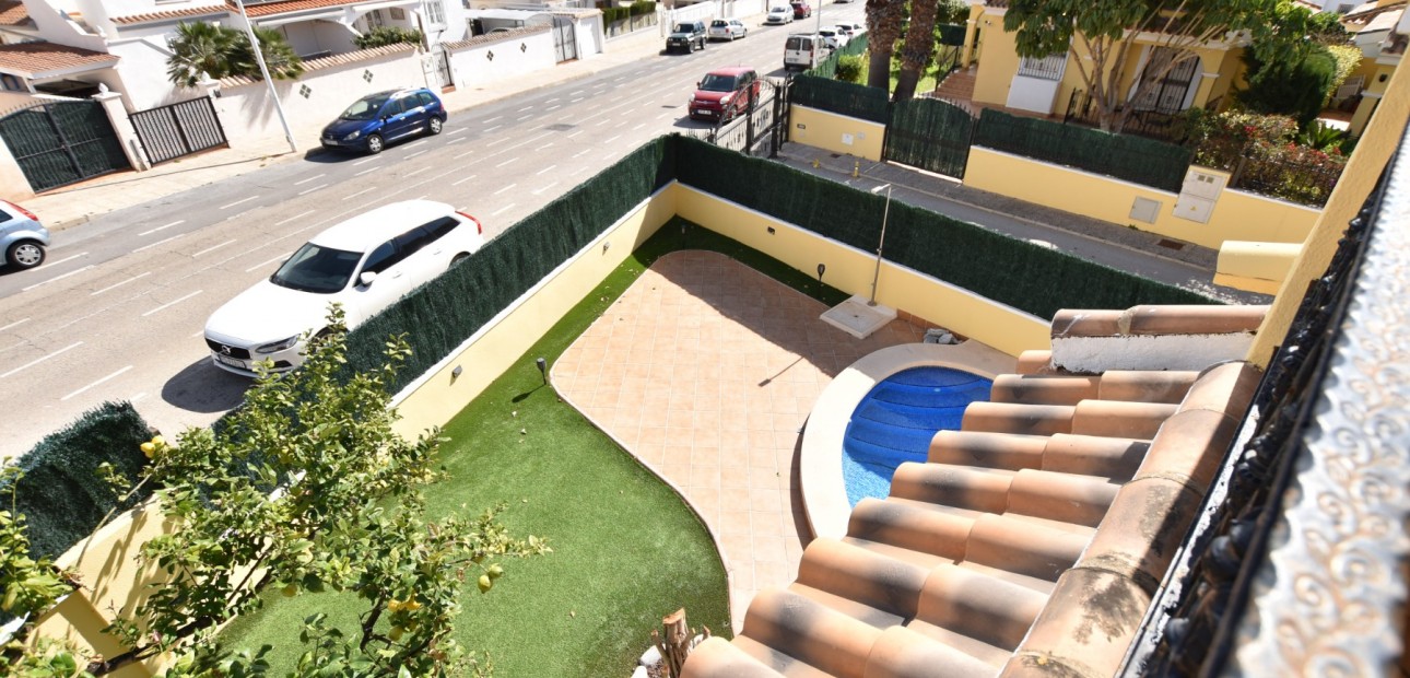 Sale - Detached Villa -
Orihuela Costa - Los Dolses