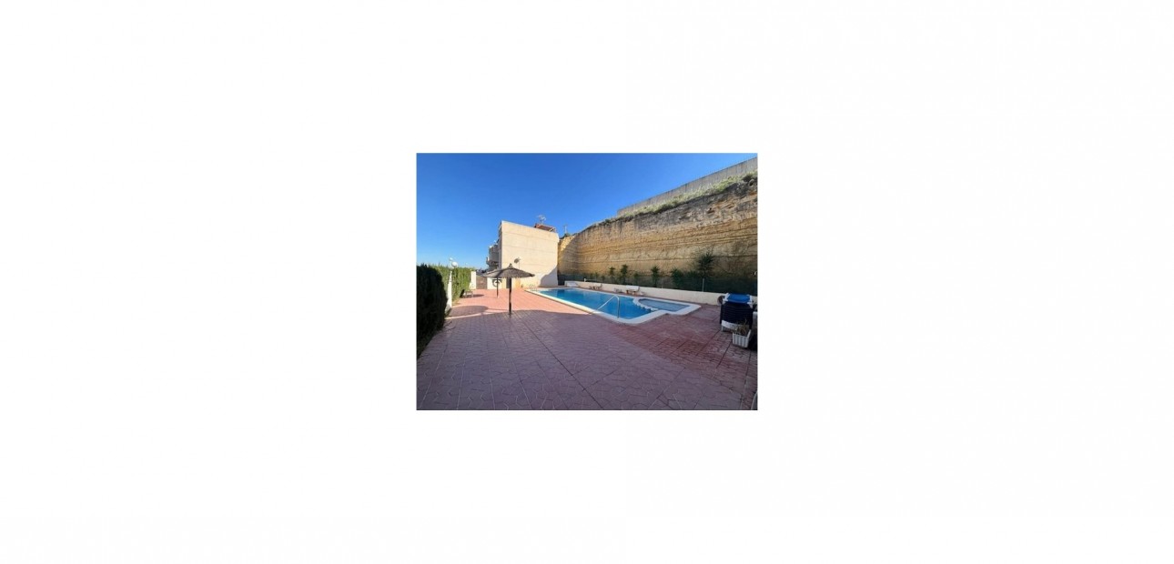 Sale - Apartment / flat -
Ciudad Quesada - La Marquesa