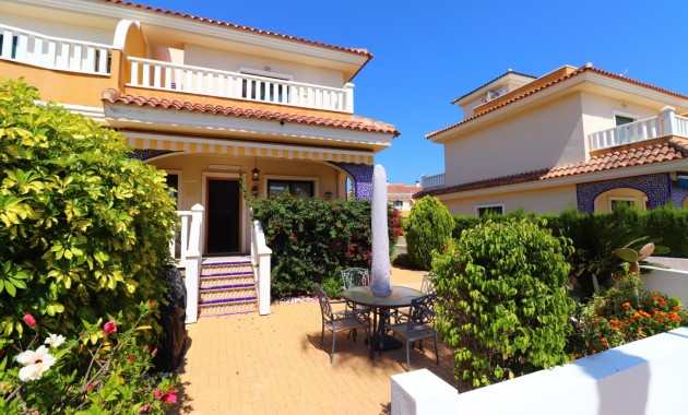 Sale - Townhouse -
Ciudad Quesada - Doña Pepa