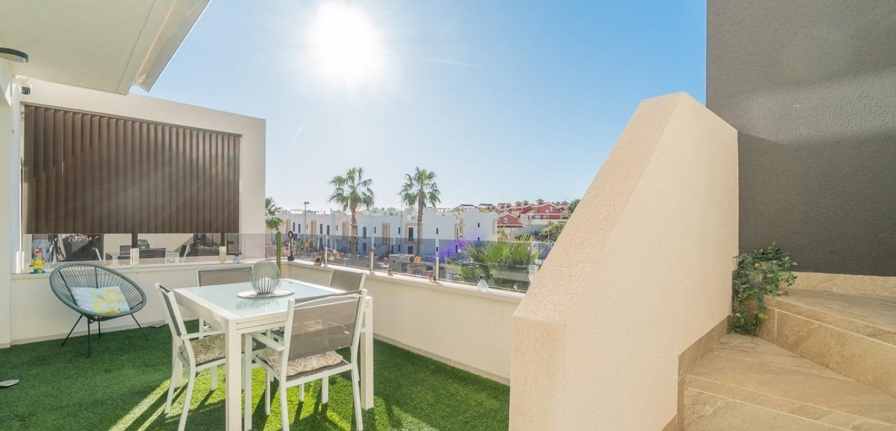 Sale - Terraced house -
Orihuela Costa - Villamartin