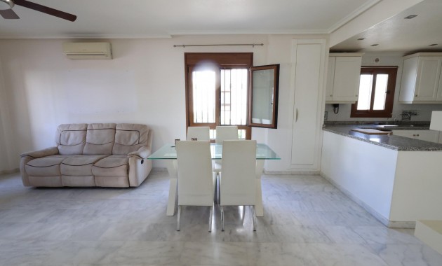 Sale - Apartment / flat -
Orihuela Costa - PAU 8