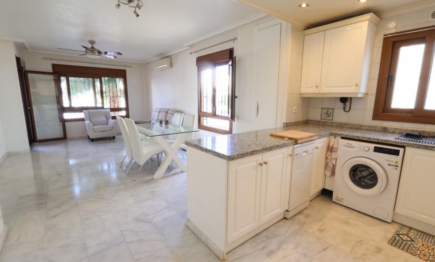 Sale - Apartment / flat -
Orihuela Costa - PAU 8