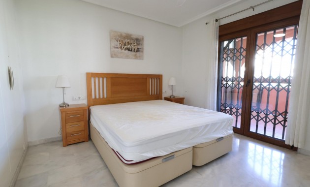 Sale - Apartment / flat -
Orihuela Costa - PAU 8