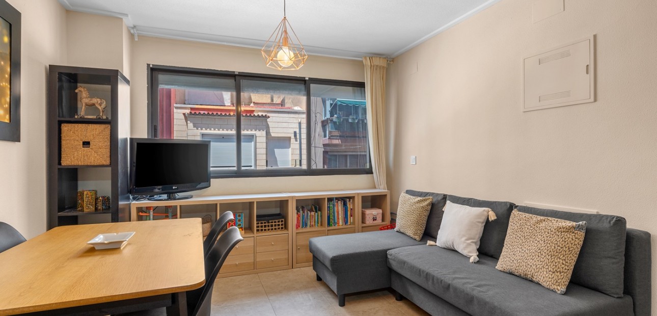 Sale - Apartment / flat -
Alicante - Alicante - City