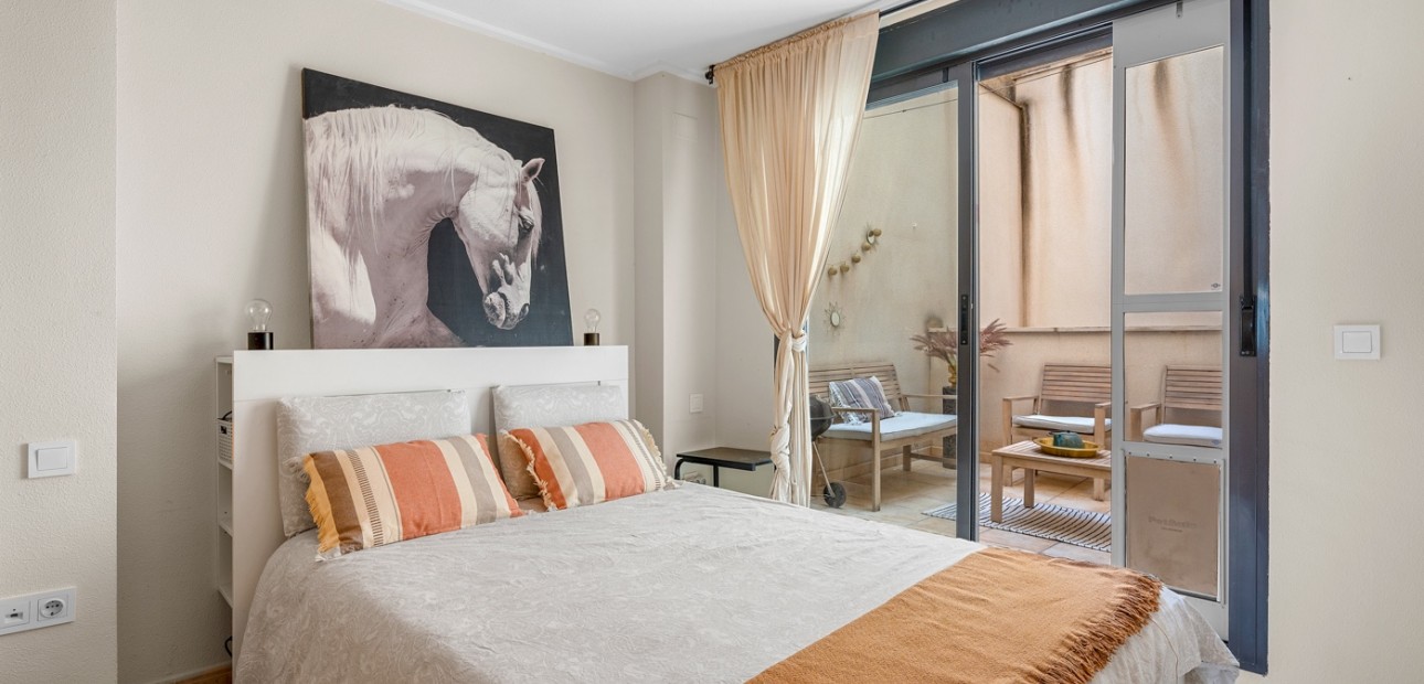 Sale - Apartment / flat -
Alicante - Alicante - City