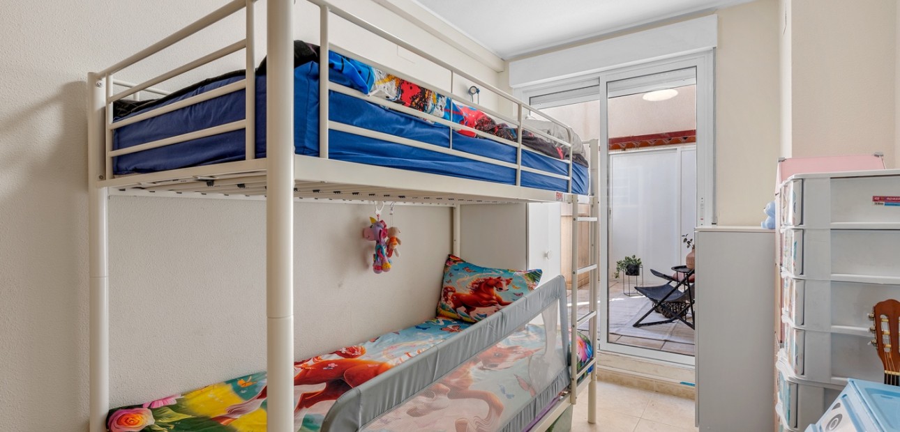 Sale - Apartment / flat -
Alicante - Alicante - City