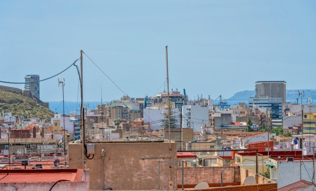 Sale - Apartment / flat -
Alicante - Alicante - City