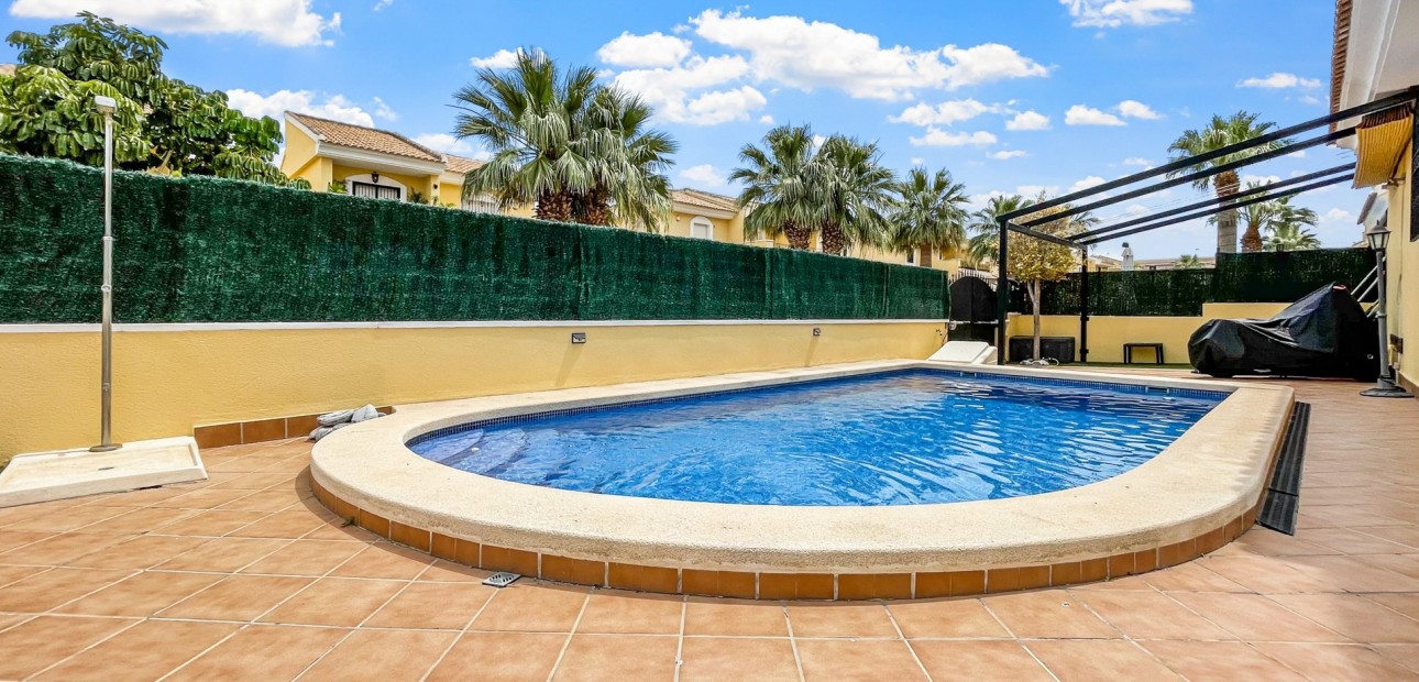 Sale - Detached Villa -
Orihuela Costa - Los Dolses