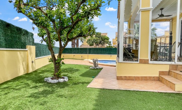 Sale - Detached Villa -
Orihuela Costa - Los Dolses