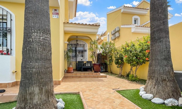 Sale - Detached Villa -
Orihuela Costa - Los Dolses
