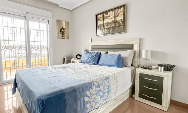 Sale - Detached Villa -
Orihuela Costa - Los Dolses
