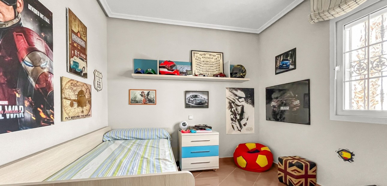 Sale - Detached Villa -
Orihuela Costa - Los Dolses