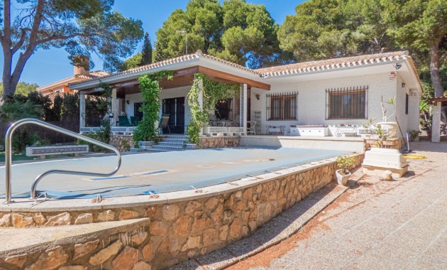 Sale - Detached Villa -
Orihuela Costa - Dehesa de Campoamor