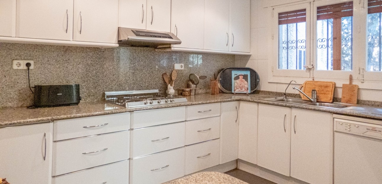 Sale - Detached Villa -
Orihuela Costa - Dehesa de Campoamor