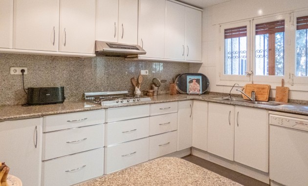 Sale - Detached Villa -
Orihuela Costa - Dehesa de Campoamor