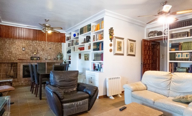Sale - Detached Villa -
Orihuela Costa - Dehesa de Campoamor