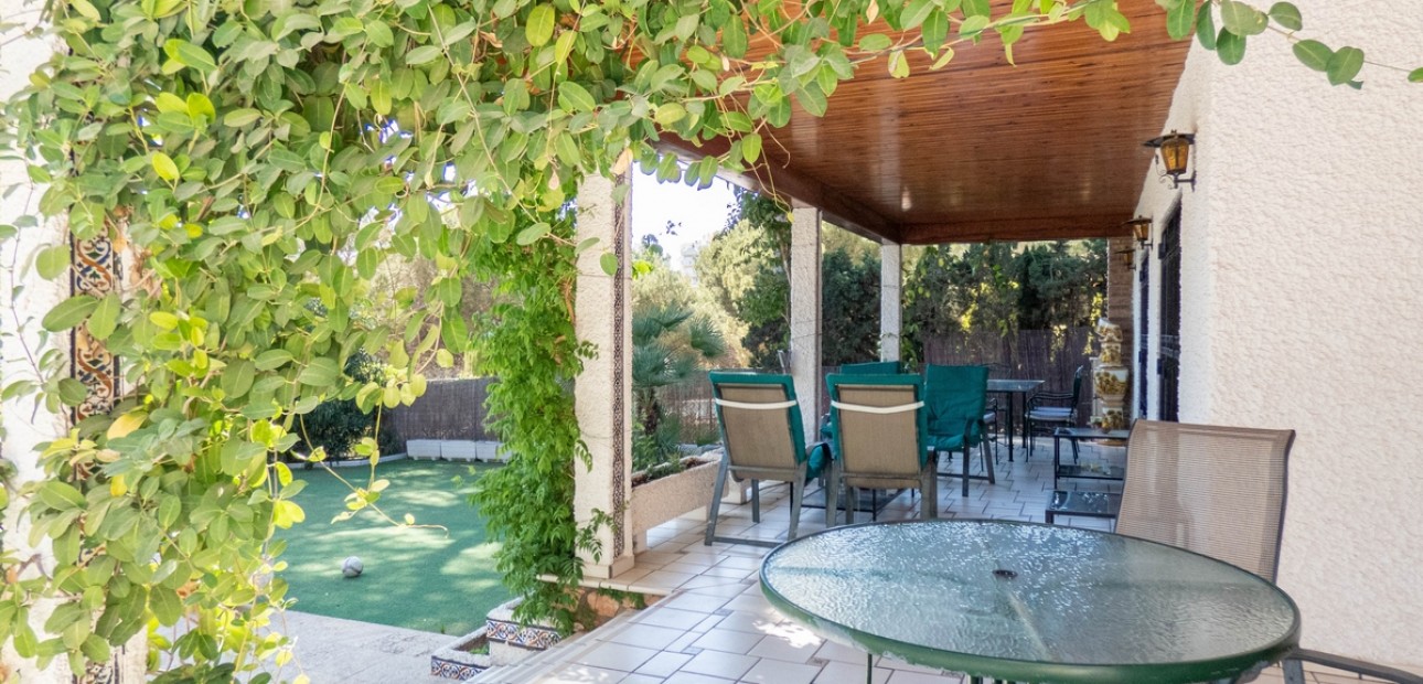 Sale - Detached Villa -
Orihuela Costa - Dehesa de Campoamor