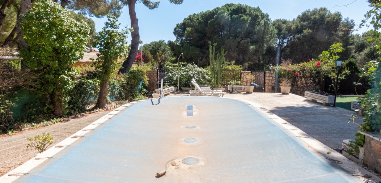 Sale - Detached Villa -
Orihuela Costa - Dehesa de Campoamor