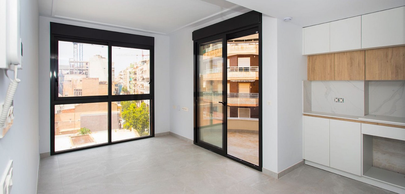 Sale - Apartment / flat -
Torrevieja - Torrevieja - Centre