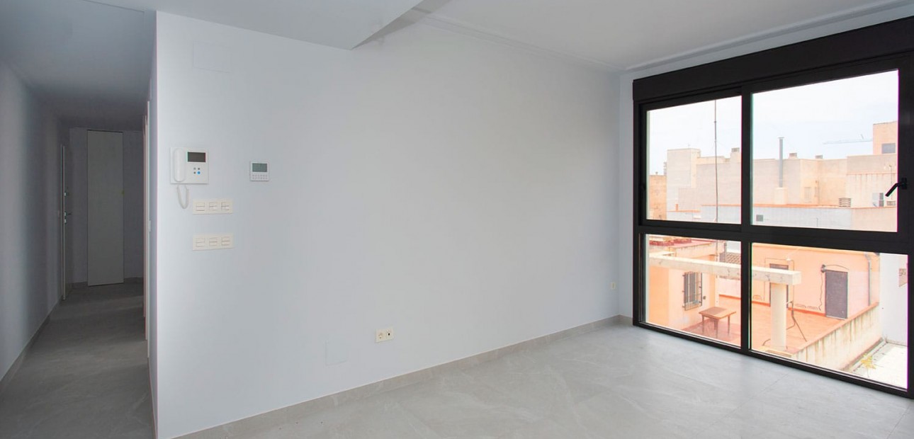 Sale - Apartment / flat -
Torrevieja - Torrevieja - Centre