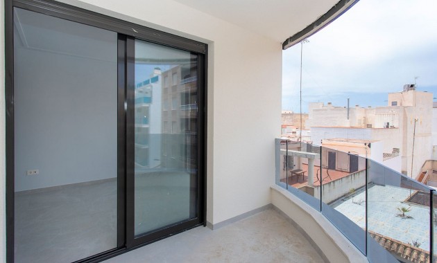 Sale - Apartment / flat -
Torrevieja - Torrevieja - Centre
