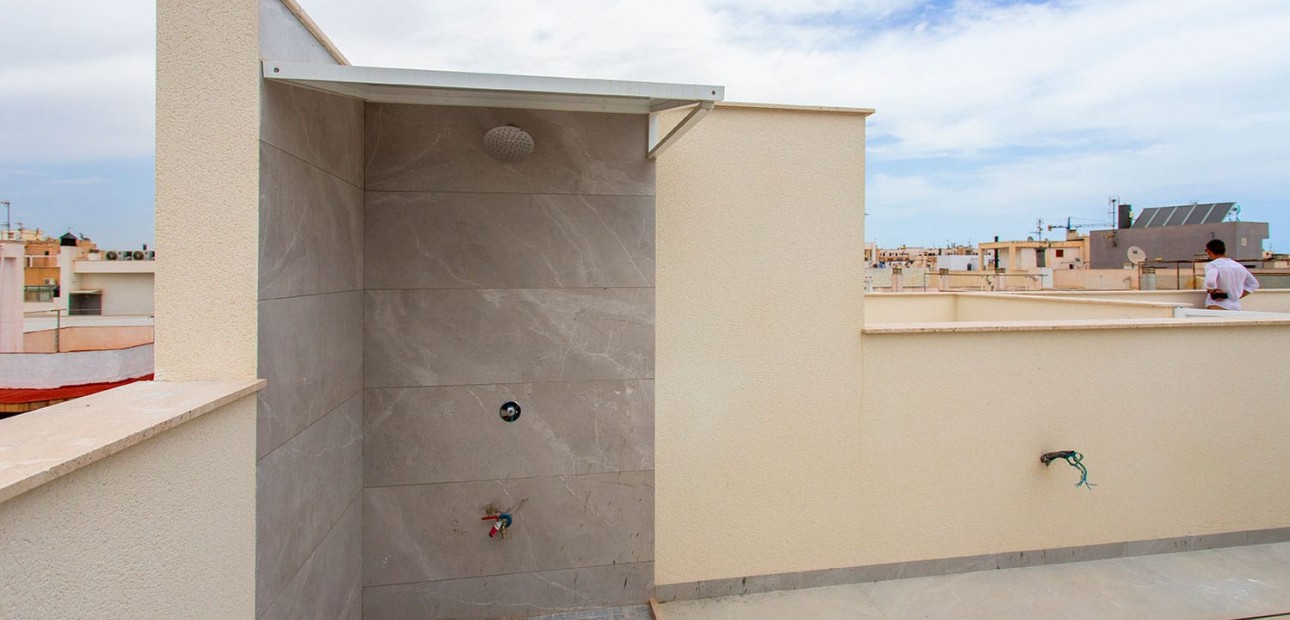 Sale - Apartment / flat -
Torrevieja - Torrevieja - Centre
