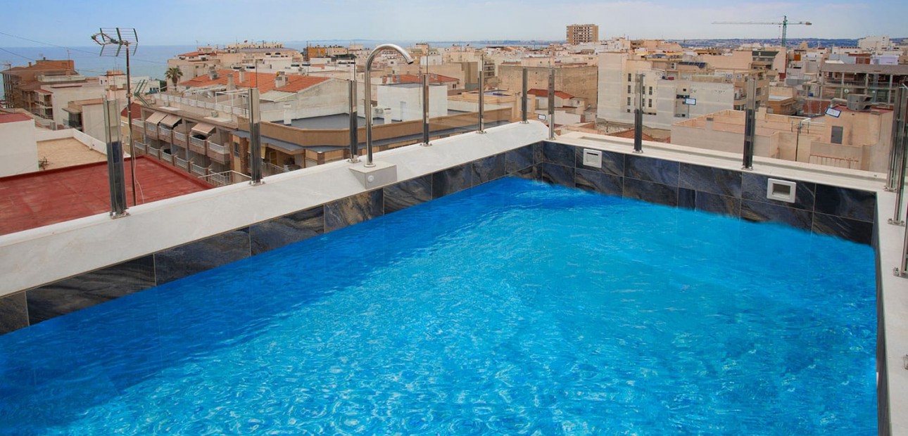 Sale - Apartment / flat -
Torrevieja - Torrevieja - Centre
