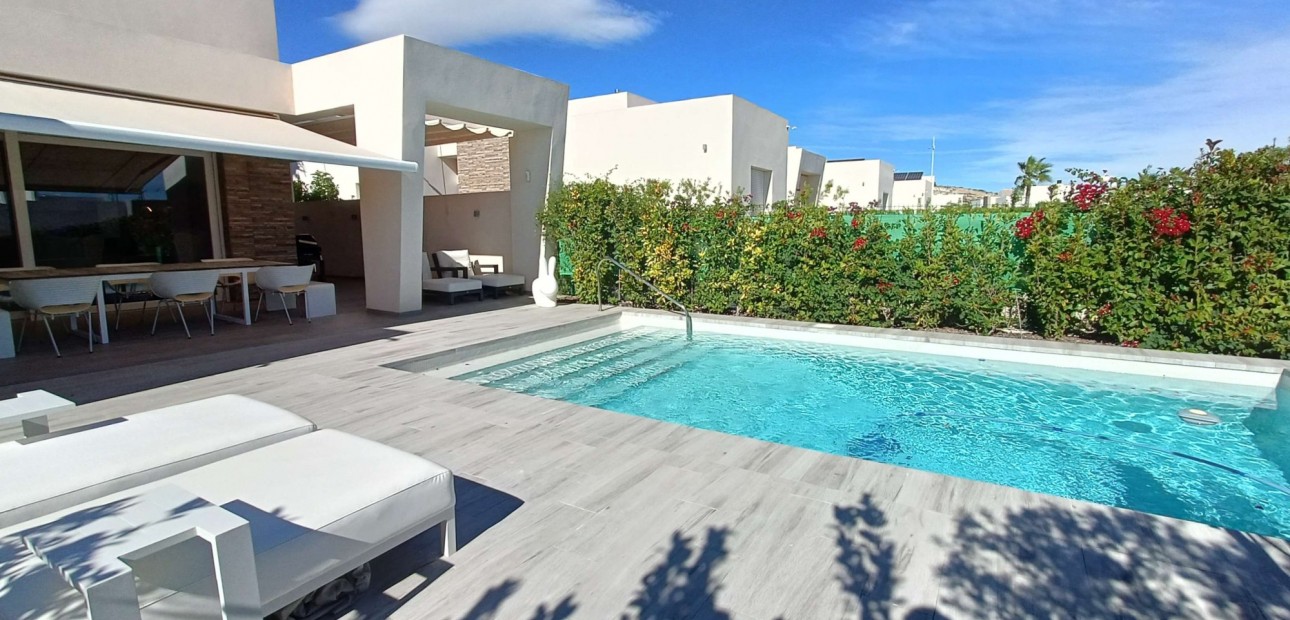 Sale - Detached Villa -
Algorfa - La Finca Golf Resort