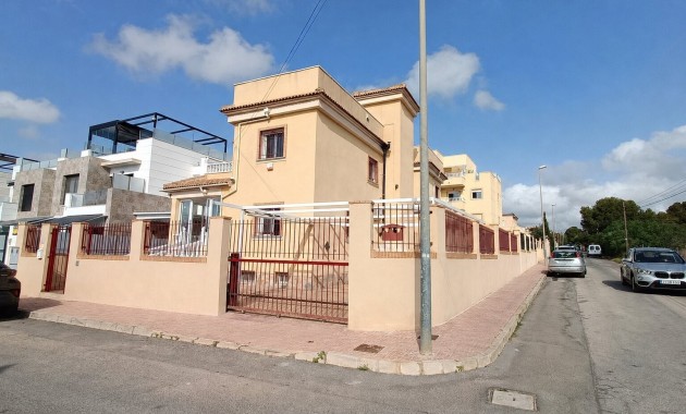 Sale - Detached Villa -
Orihuela Costa - Lomas de Don Juan