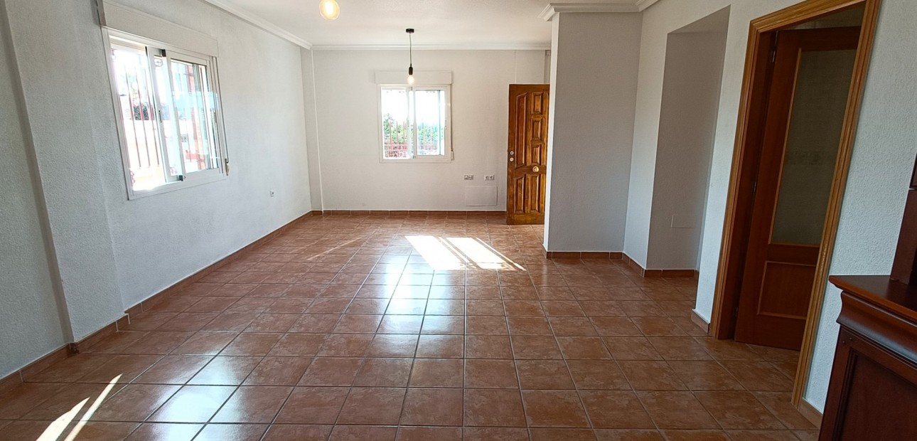 Sale - Detached Villa -
Orihuela Costa - Lomas de Don Juan