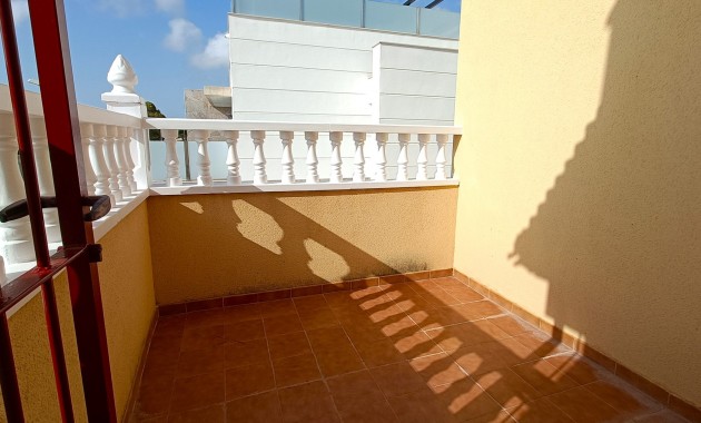 Sale - Detached Villa -
Orihuela Costa - Lomas de Don Juan