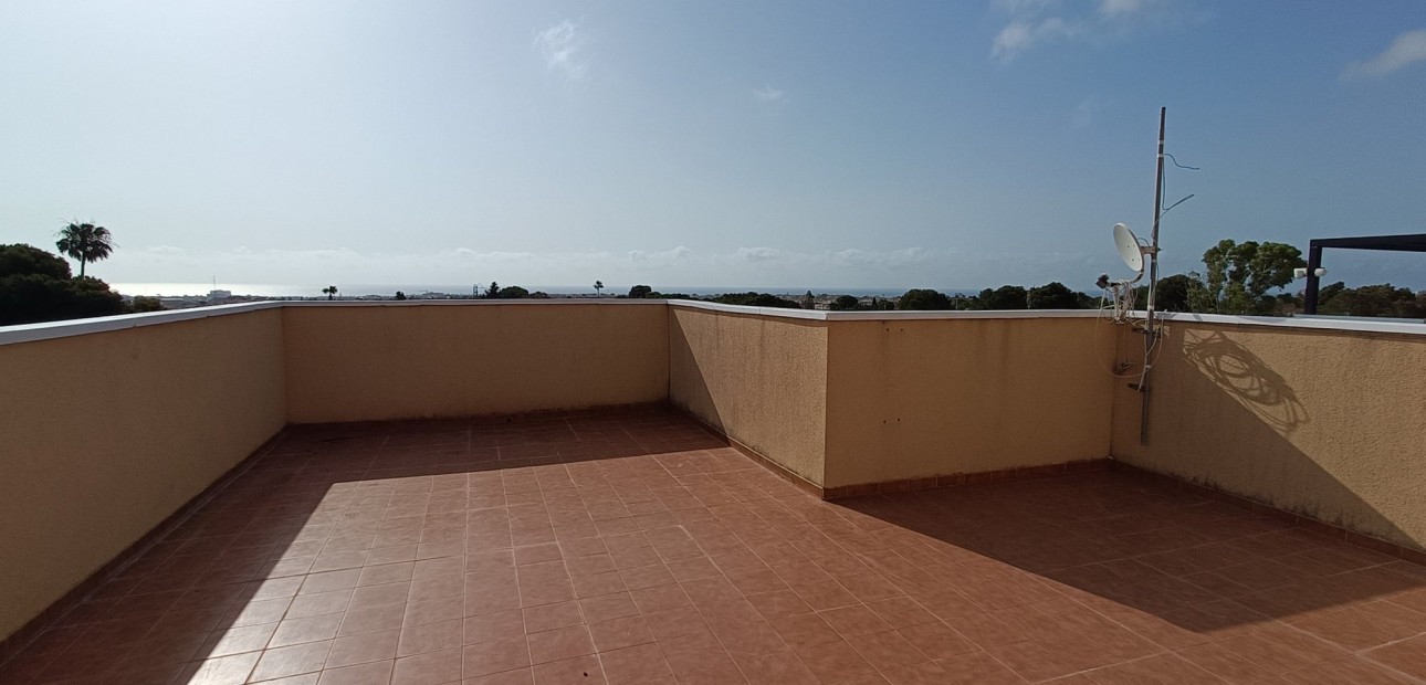 Sale - Detached Villa -
Orihuela Costa - Lomas de Don Juan