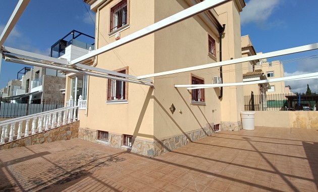 Sale - Detached Villa -
Orihuela Costa - Lomas de Don Juan