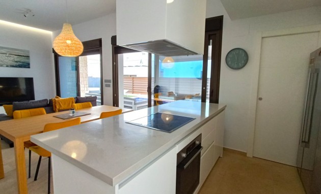 Sale - Detached Villa -
Los Montesinos - Entre Naranjos / Vistabella Golf