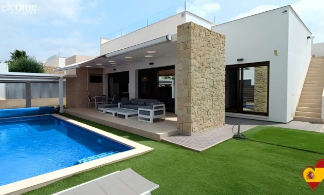 Sale - Detached Villa -
Los Montesinos - Entre Naranjos / Vistabella Golf