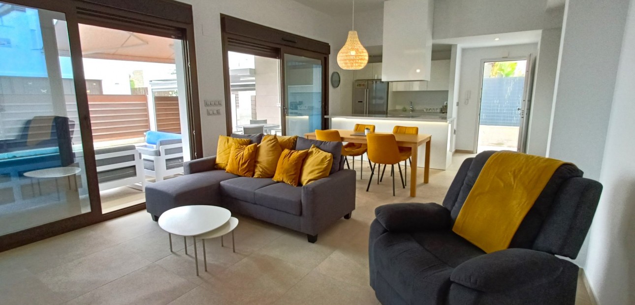 Sale - Detached Villa -
Los Montesinos - Entre Naranjos / Vistabella Golf