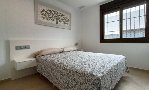 Sale - Detached Villa -
Los Montesinos - Entre Naranjos / Vistabella Golf