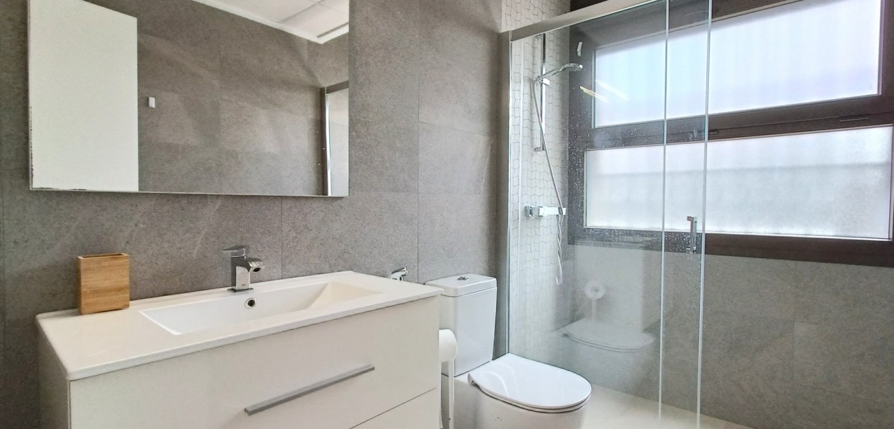 Sale - Detached Villa -
Los Montesinos - Entre Naranjos / Vistabella Golf