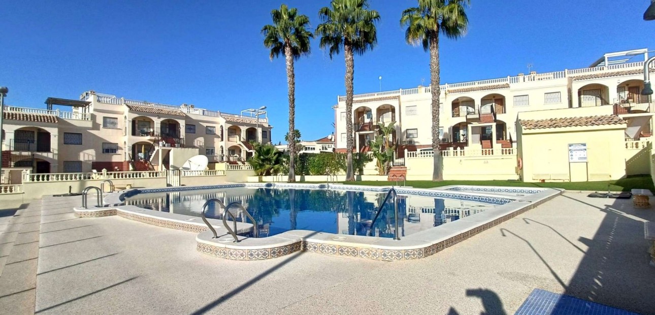 Sale - Bungalow -
Algorfa - Montemar