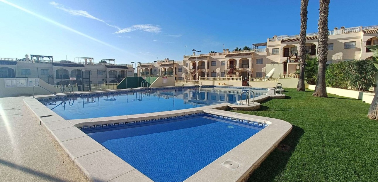 Sale - Bungalow -
Algorfa - Montemar