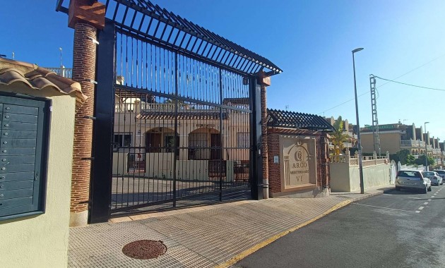 Sale - Bungalow -
Algorfa - Montemar