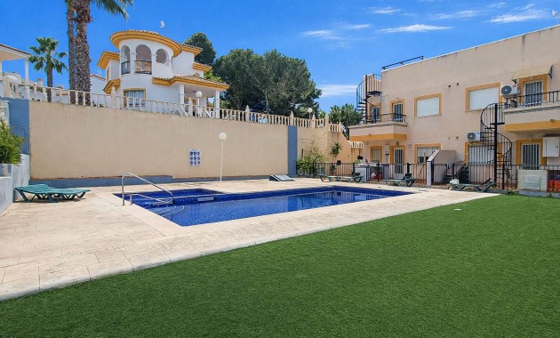 Sale - Apartment / flat -
Orihuela Costa - Villamartin