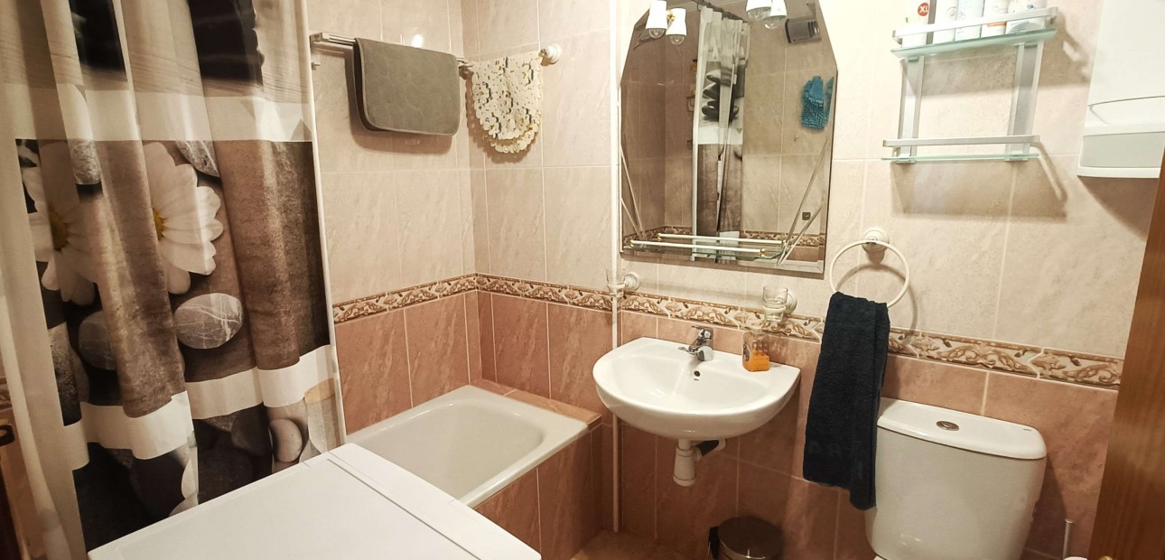 Sale - Apartment / flat -
Orihuela Costa - Villamartin