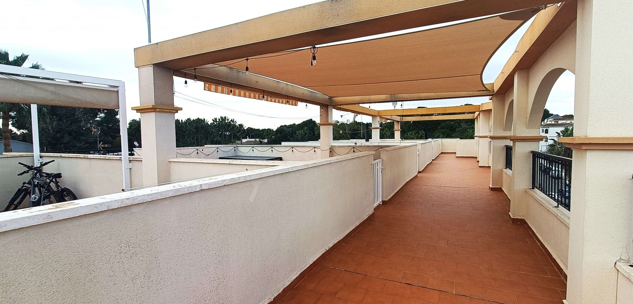 Sale - Apartment / flat -
Orihuela Costa - Villamartin