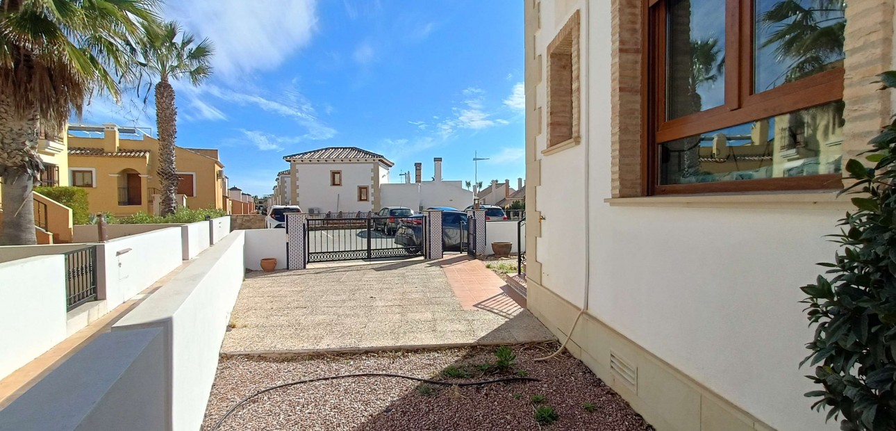 Sale - Detached Villa -
Algorfa - La Finca Golf Resort