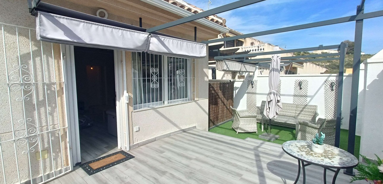 Sale - Detached Villa -
Benimar - Benimar II