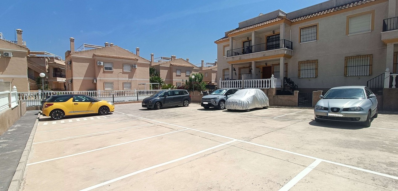 Sale - Apartment / flat -
Algorfa - Montemar