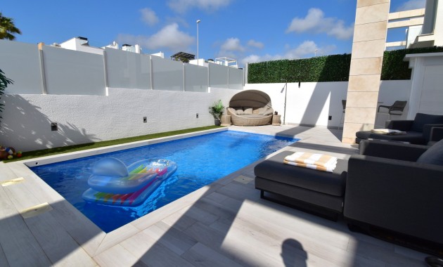 Sale - Detached Villa -
Orihuela Costa - Lomas de Cabo Roig
